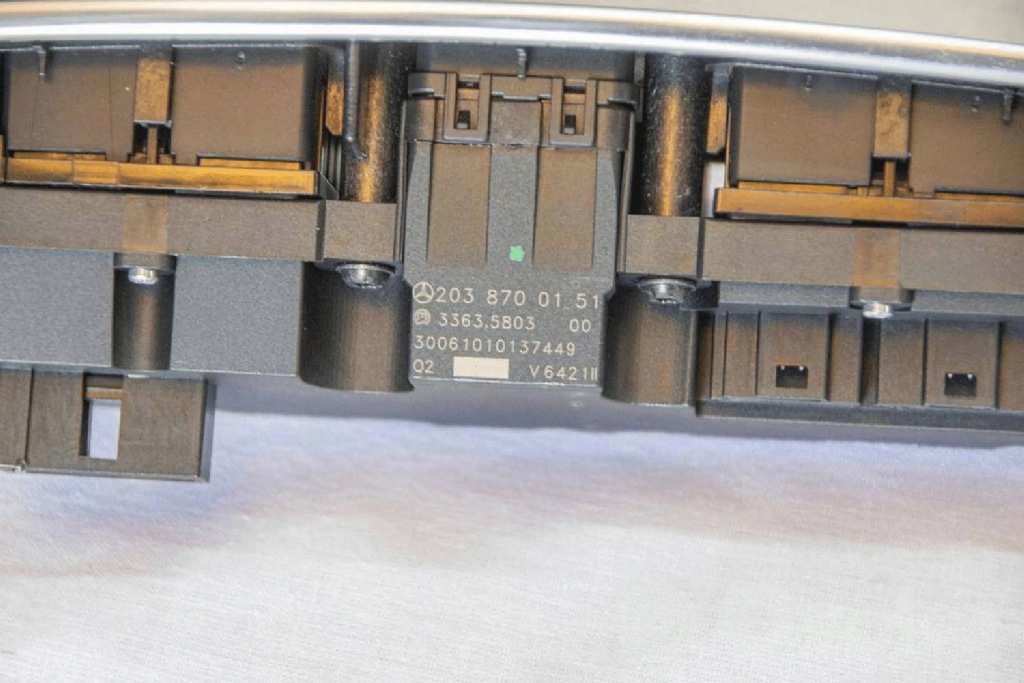 фото №6, Mercedes-benz c w203 2007 панелі керування, перемикачі