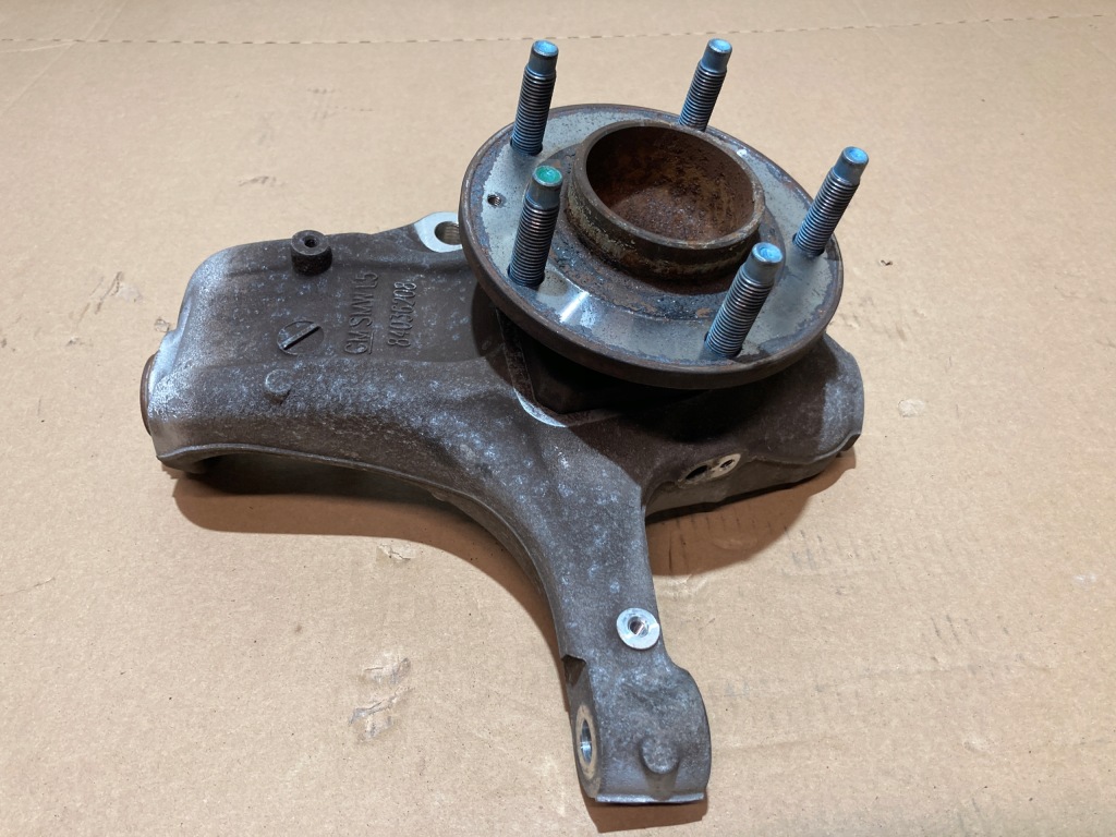 фото №1, Поворотний кулак ступиця правий перед chevrolet corvette c7