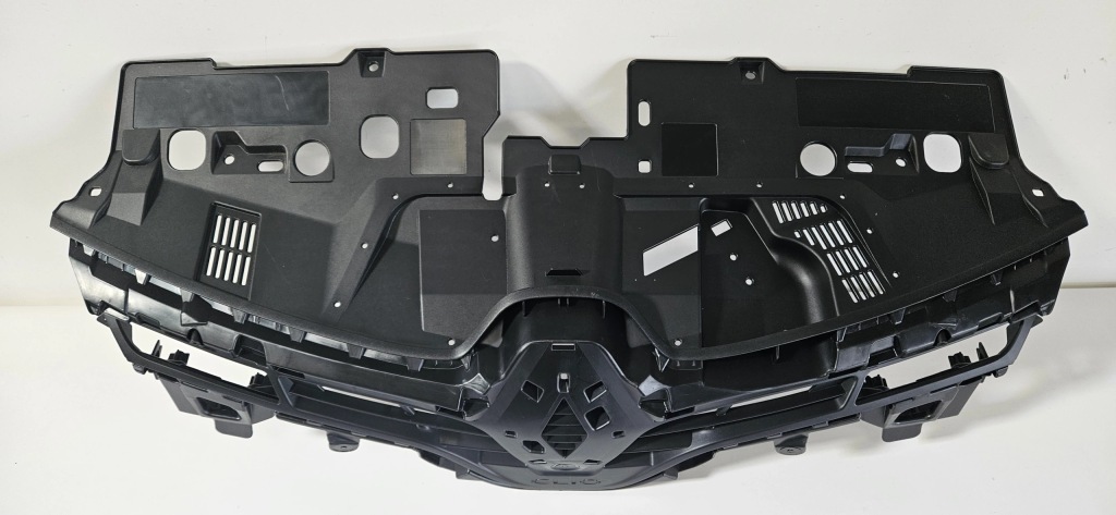 Решётка  решётка радиатора renault clio iv 2012-16 новый оригинал Цена