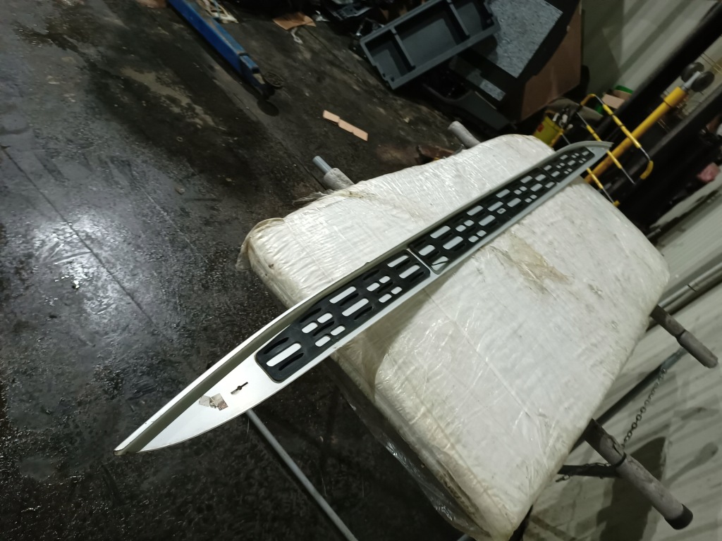 фото №10, Mercedes gle w166 - молдинг порог na подножка левая