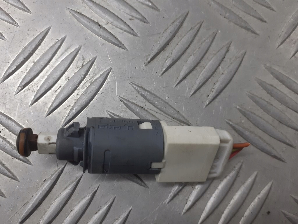 фото №3, Датчик света стоп стоп-сигнал renault scenic ii 8200168238