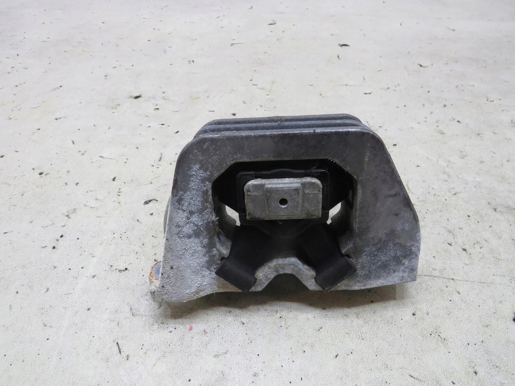 фото №3, Кронштейн подушка двигателя renault zoe