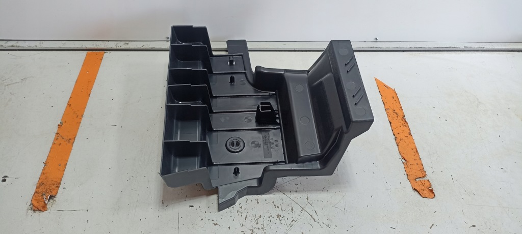 Купить Tesla model 3 кронштейн багажника 1470967-00-b