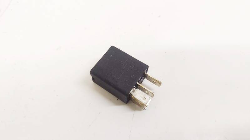 фото №1, Citroen c3 pluriel реле 2003 1.4l 232303