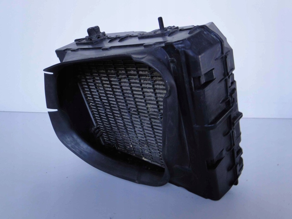 Mercedes amg gt c r 190 радиатор воды w подкрылок в Украине