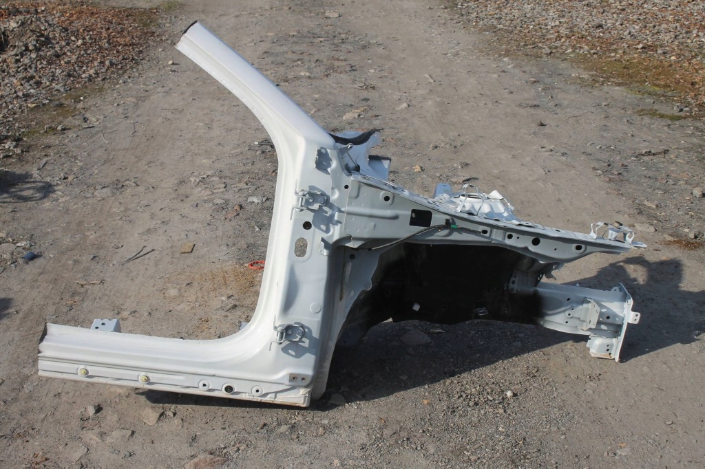 Четвертина права передня фартух поріг стійку  правий перед mazda cx-30 19- в Україні