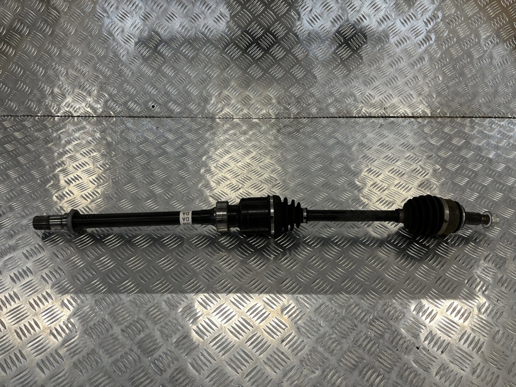 Купить Приводной вал правая  перед mazda cx-30 dm 19- 2.0 b