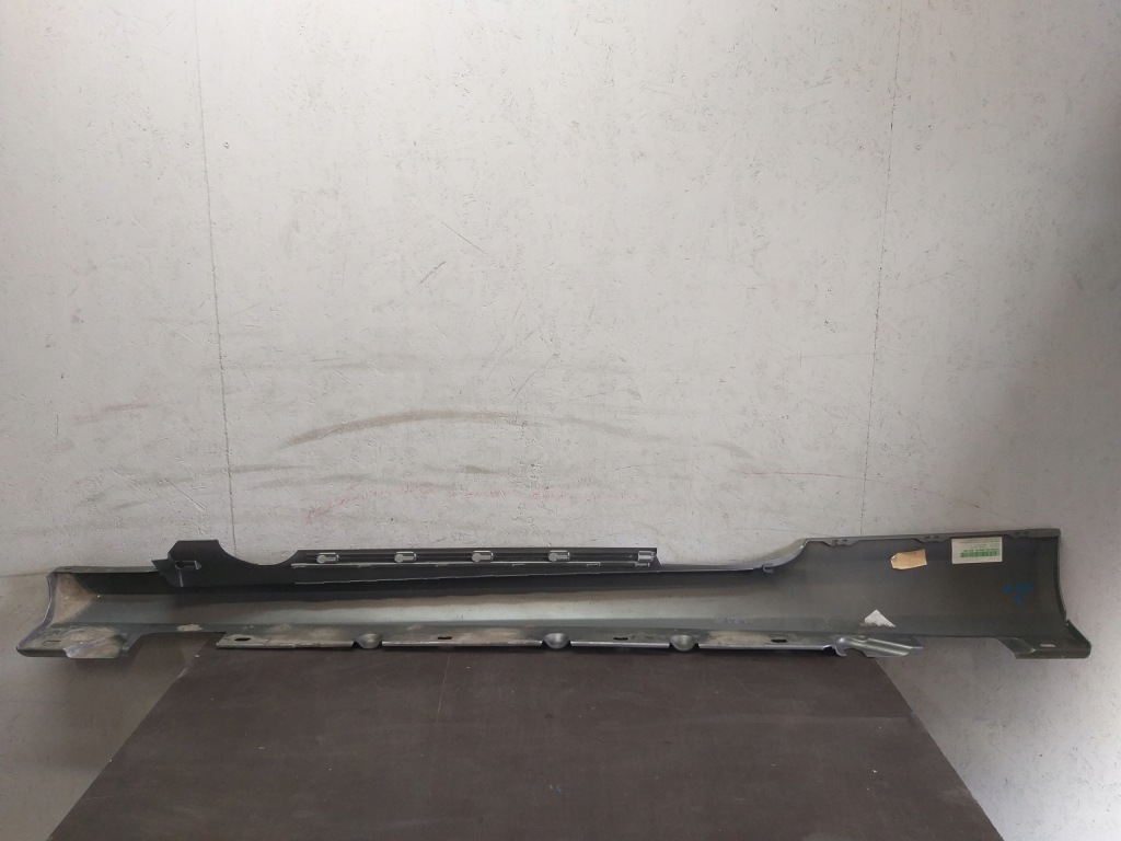 Поріг молдинг поріг права mercedes e klasa w207 Оригінал