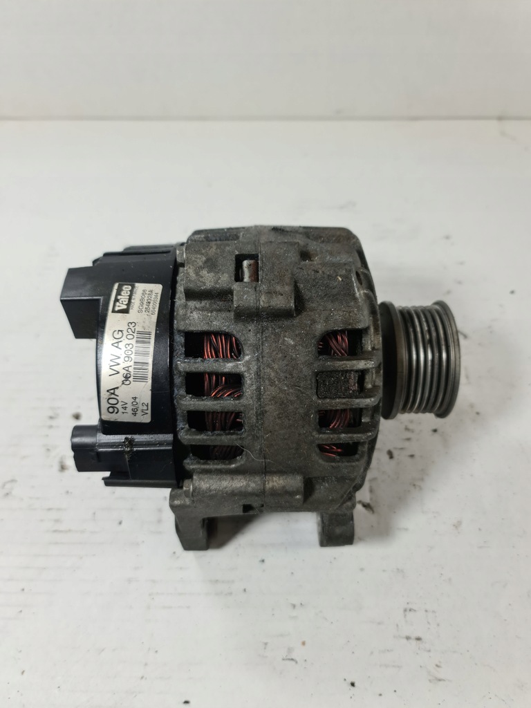 фото №1, Altea a3 генератор 06a903023 1,6 8v