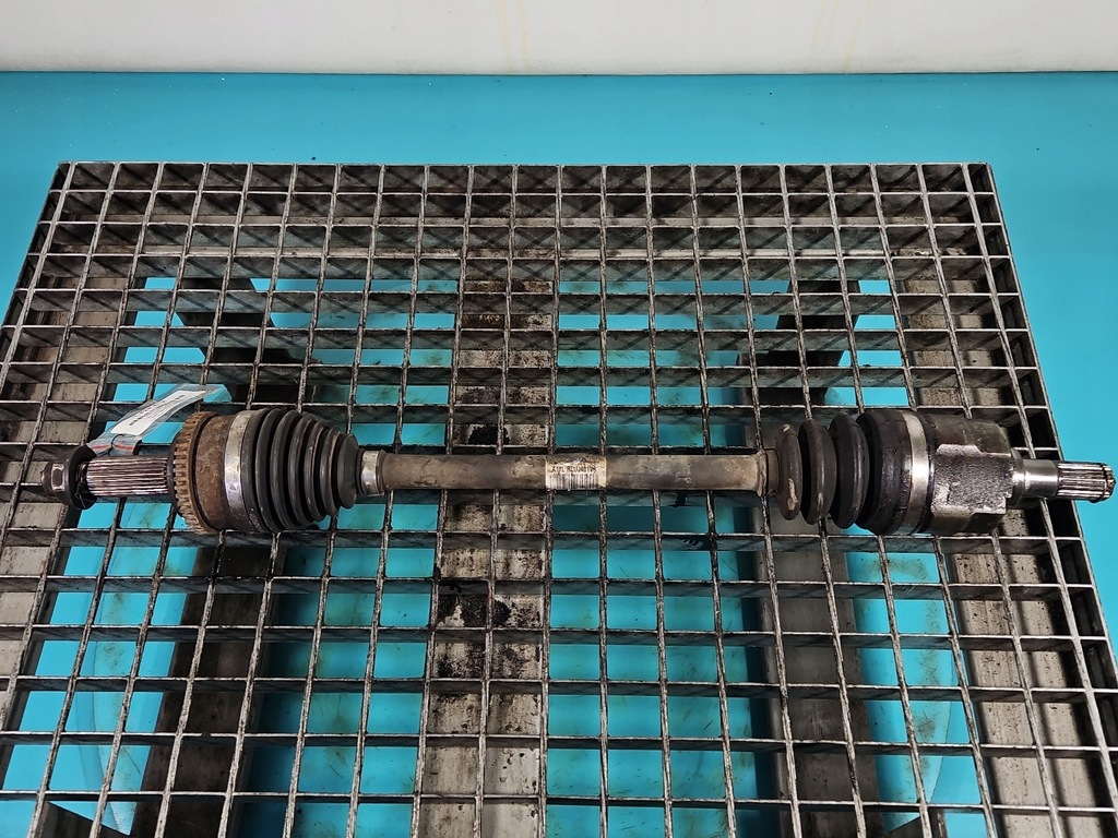 фото №1, Приводной вал перед левая kia ceed ii 12-18 1.6 gdi механическая коробка передач 6b