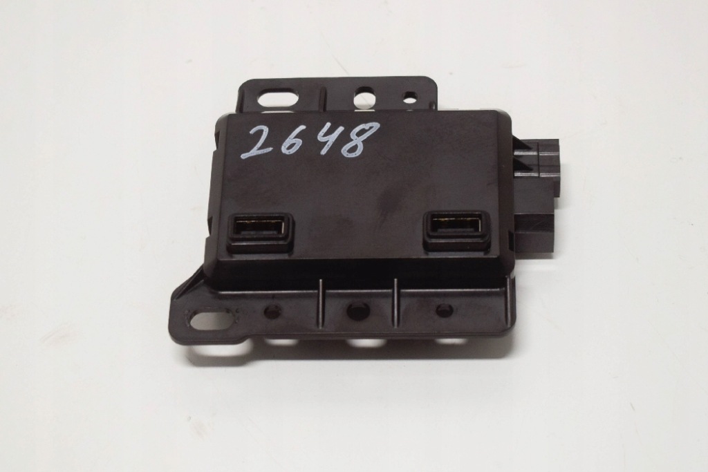 фото №1, Модуль зарядное устройство usb hub tesla model 3 1093295-00-a 2018