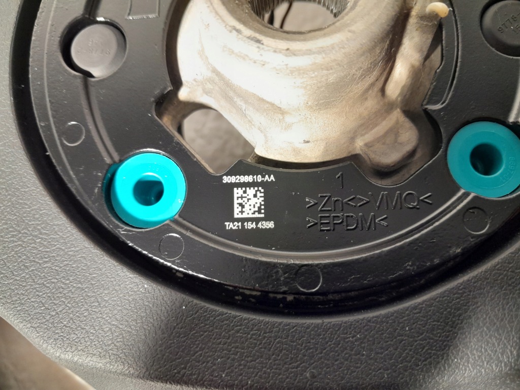 фото №9, Bmw 7' g11 lci повітропровід підігрівається шкіра пелюстки перемикання m-pakiet 8008186