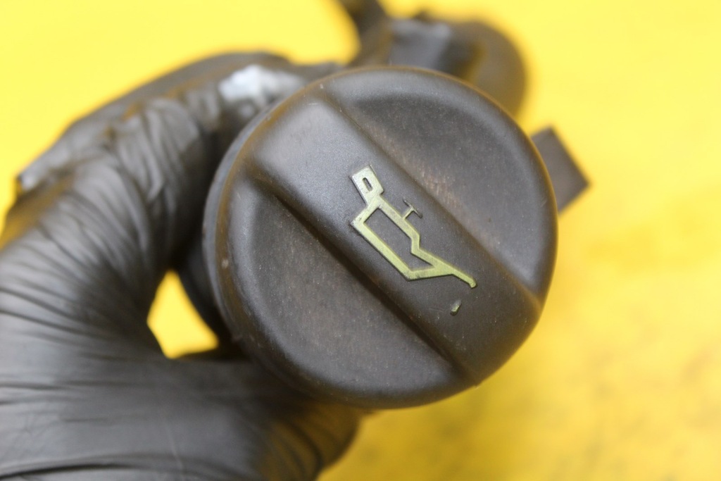 фото №6, Труба заливної оливи peugeot 407 2.0 hdi 9654733980