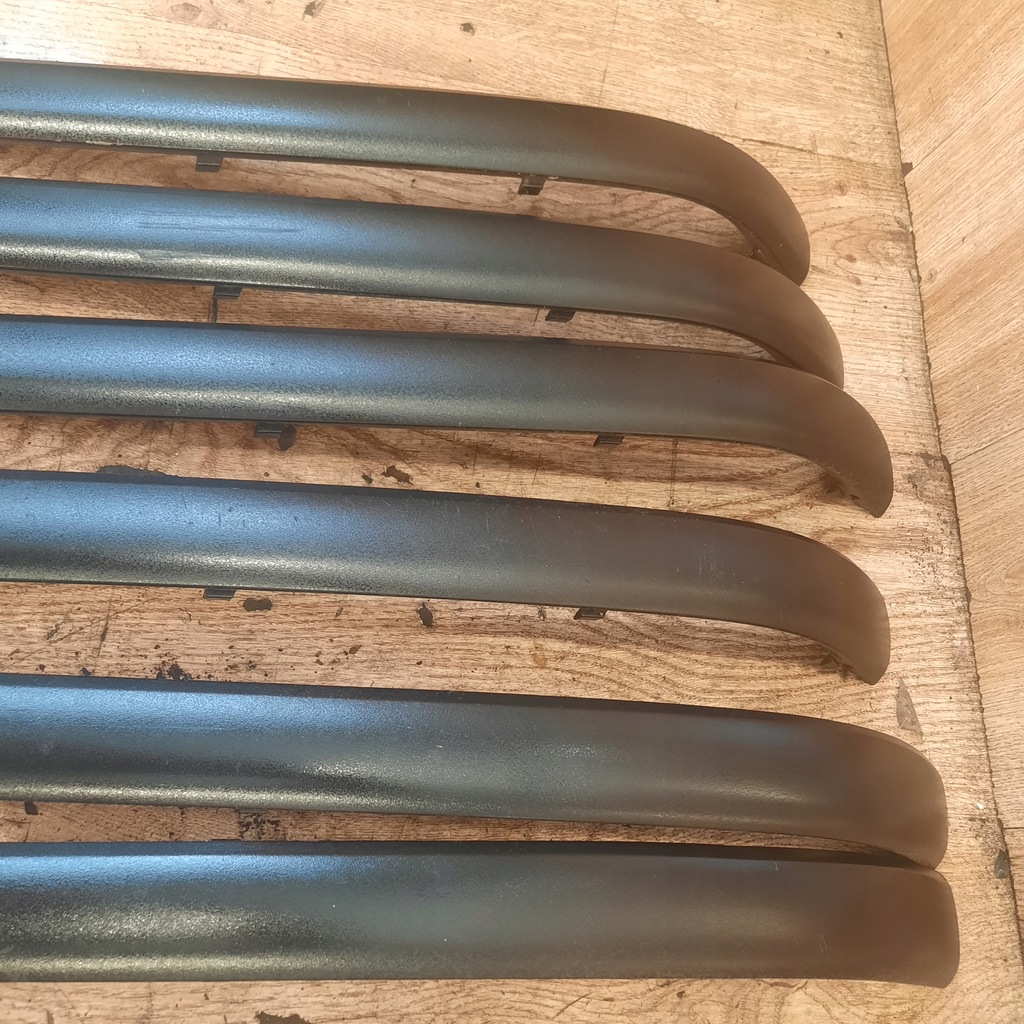 фото №10, Молдинг бампера правый задняя bmw e46 sedan 7030604