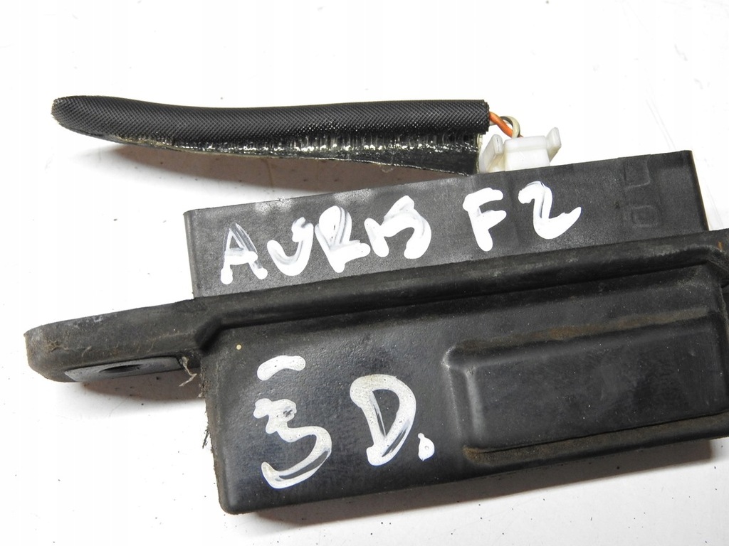 фото №6, Toyota auris i 5d 06-09 кнопка ручка кришки багажника