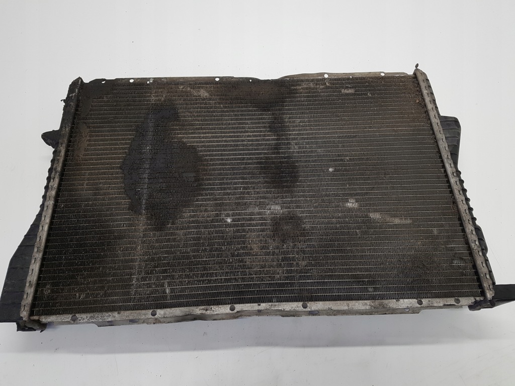 Купити Радіатор води bmw e39 525 tds 2246012
