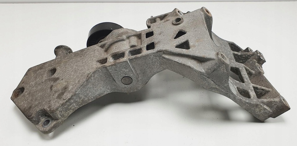 фото №5, Кронштейн основа генератора mercedes w169 w245