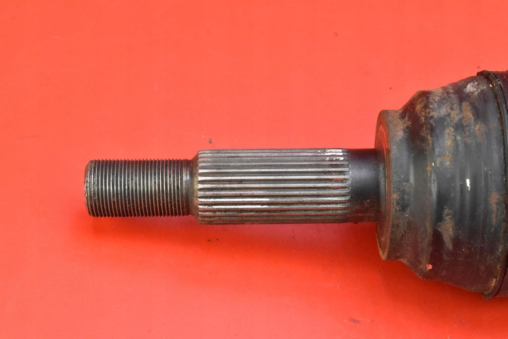 Приводной вал левая перед 1626636-00-a tesla 3 17-21 с Разборки