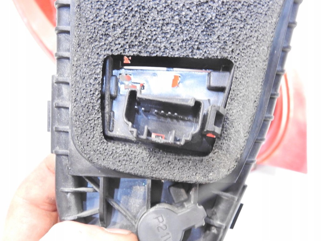 фото №9, Лампа права задня задня toyota aygo i 81550-0h020