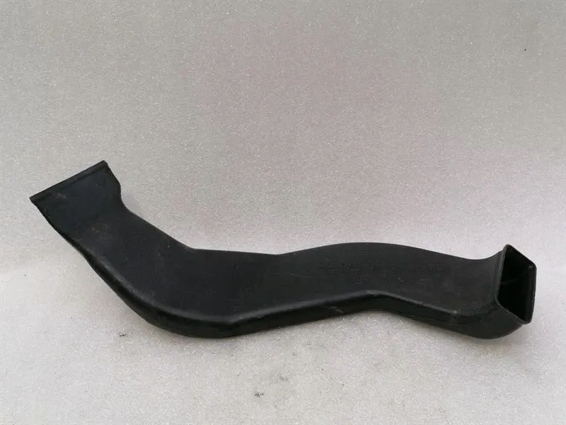 Купити Mercedes g-wagen w463 шланг вентиляційний a4638310846 шланг вентиляційний