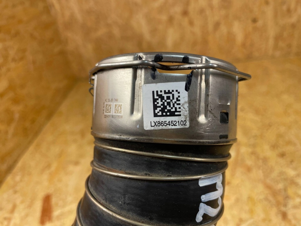 Труба шланг воздуха интеркулер bmw g20 g21 g22 g23 g80 8654521 в Украине