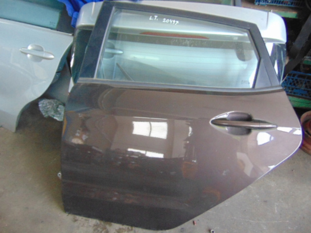 фото №1, Kia rio iii дверь задняя, задние левая код лакокрасочного покрытия vc5