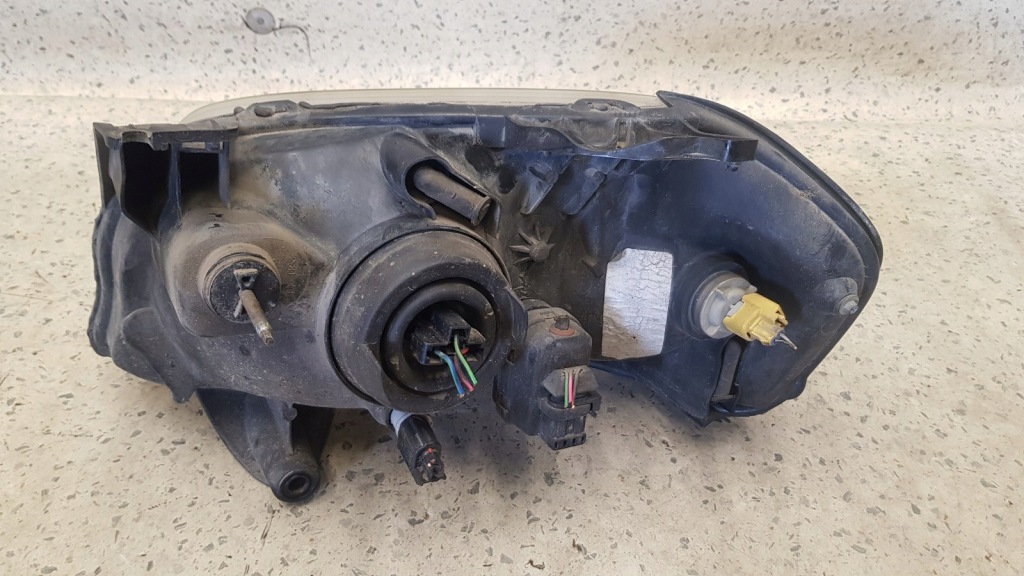 фото №2, Лампа перед передняя правая mazda tribute eu