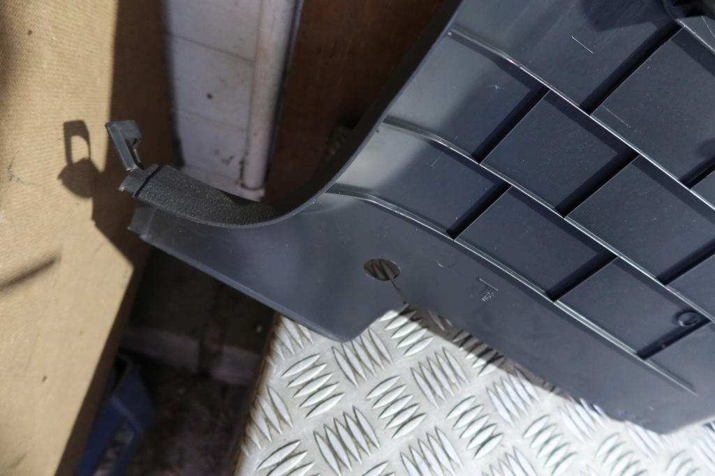 фото №15, Обивка левый задняя 3 дверь polo 6r 6r3867043