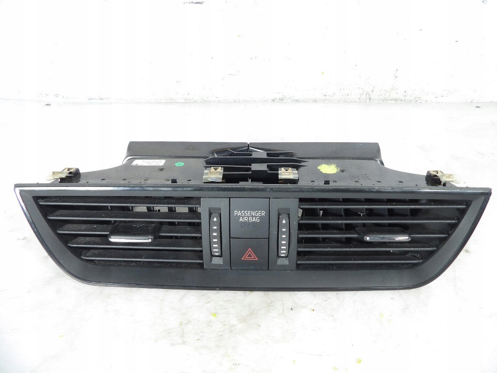 фото №1, Skoda rapid ґрати обдув 5ja 820 951 d