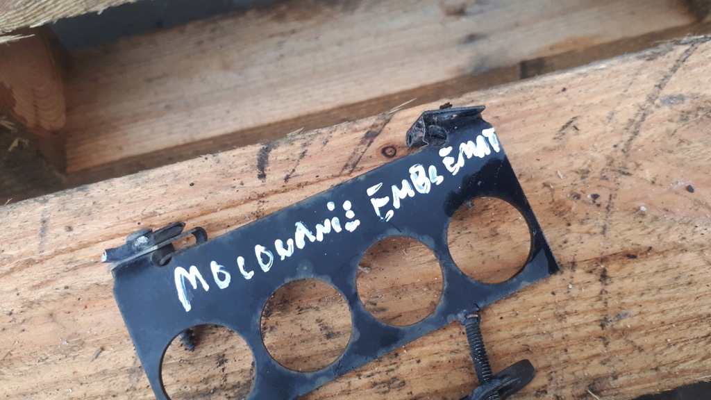 фото №9, Dodge challenger кронштейн емблема srt8