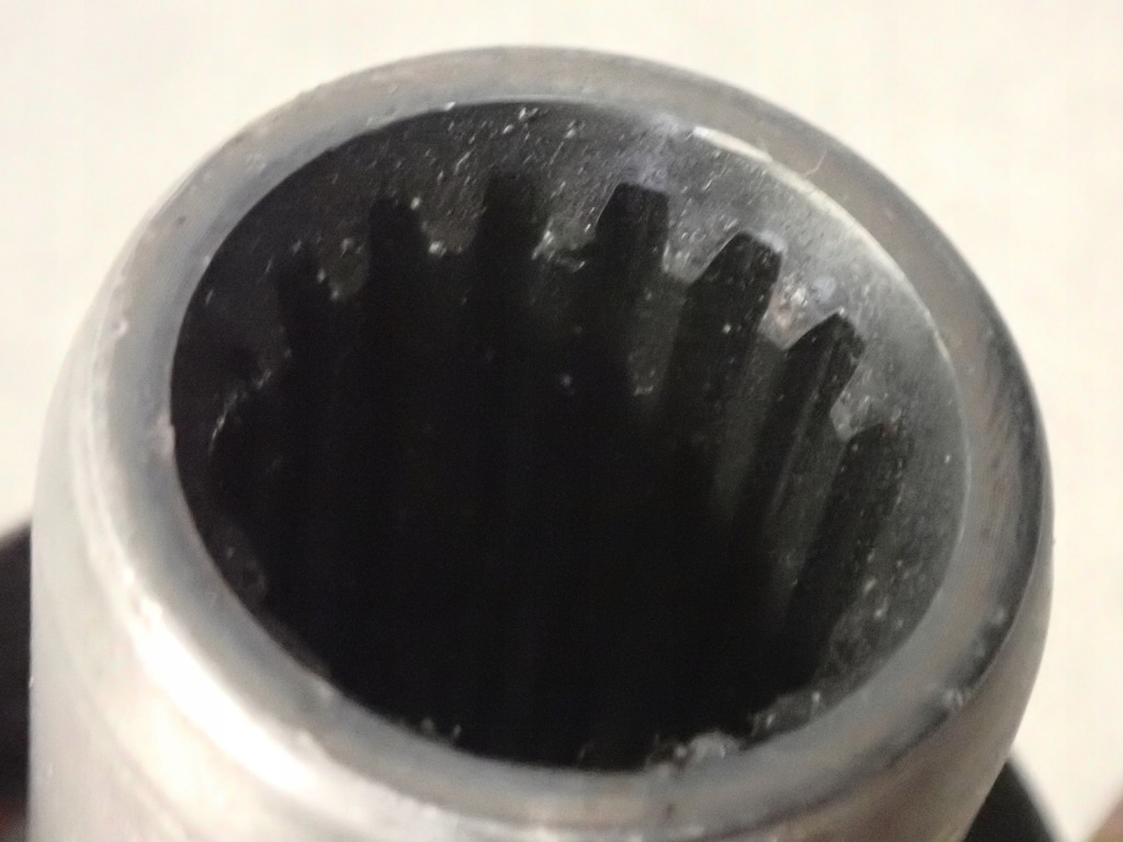 фото №9, Suzuki grand vitara 2.0td 98-02- wał приводной задняя 5d