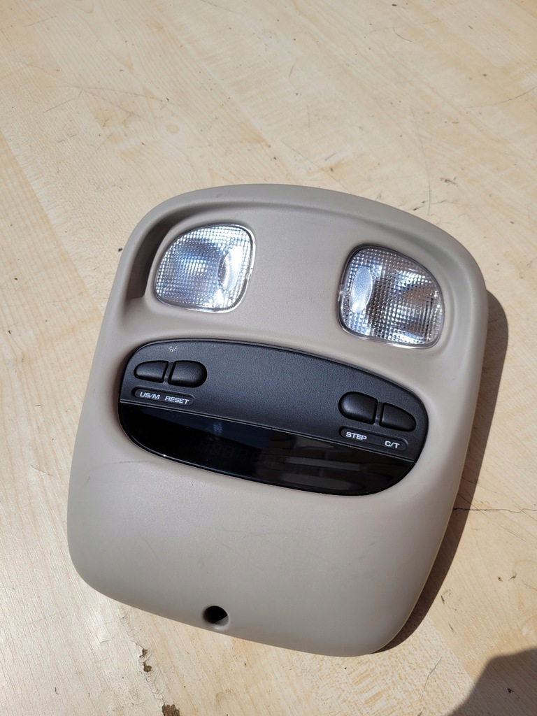 фото №5, Jeep cherokee 01-07r kj освещение кабины лампа