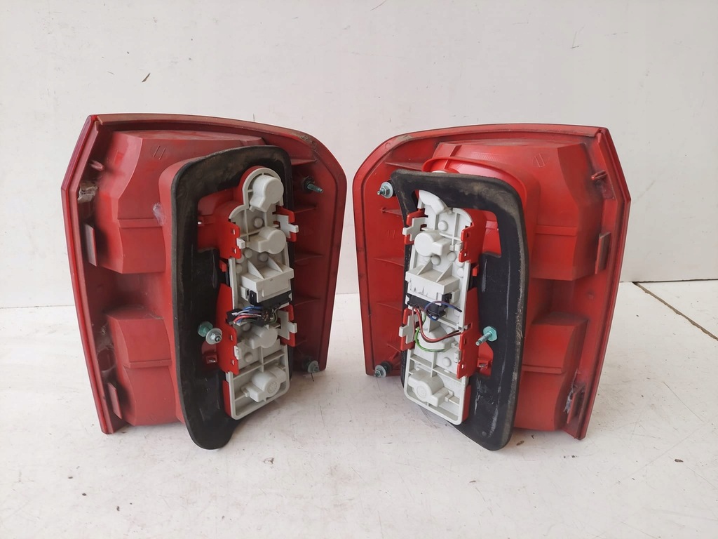 фото №7, Audi a2 8z0 кришка багажника бампер лампи задня 8z0807417