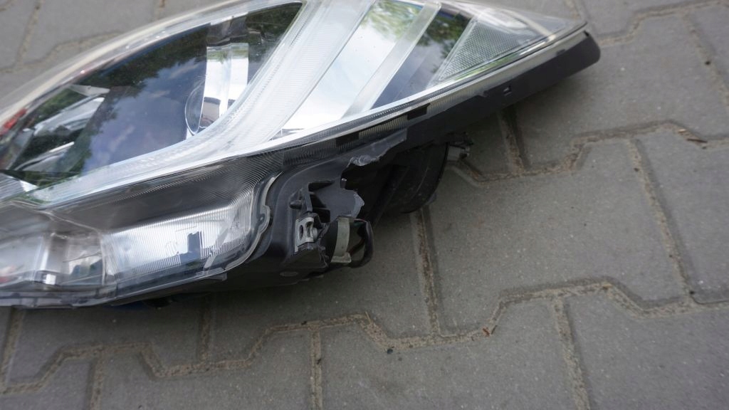 фото №3, Subaru legacy outback - лампа левая перед ксенон