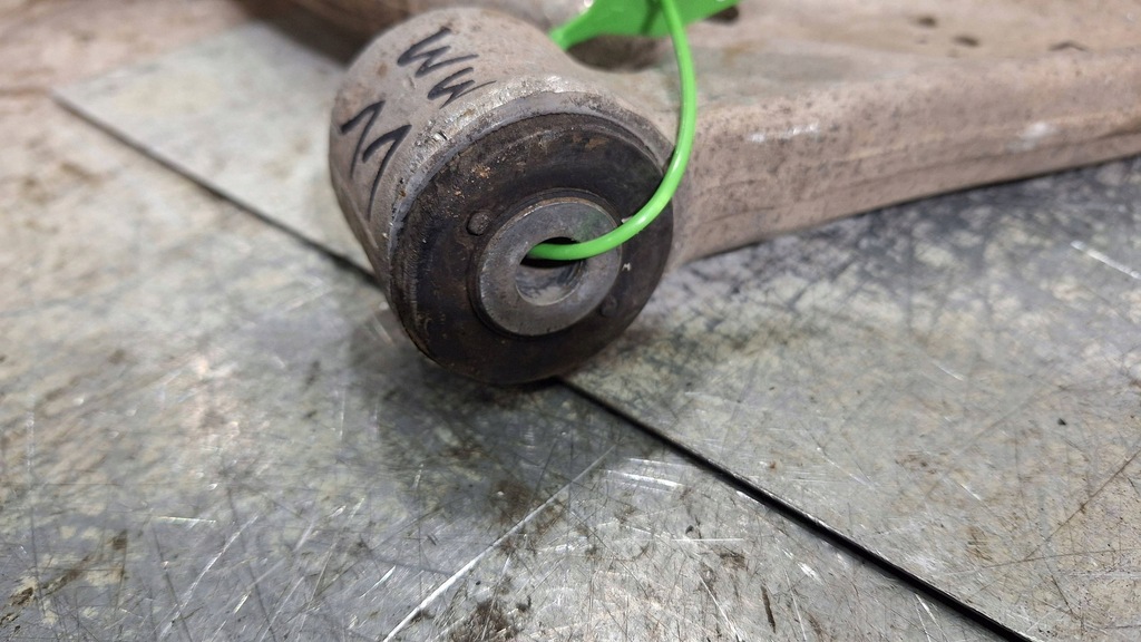 фото №6, Важіль лівий перед 3c0407153b vw passat b6 audi a3 s3 8p 2.0 tdi