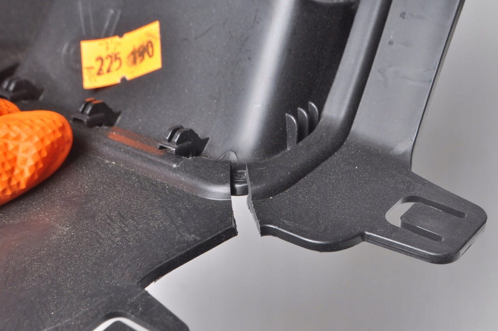 фото №6, Citroen c4 iii кронштейн полка багажника 98343856zd