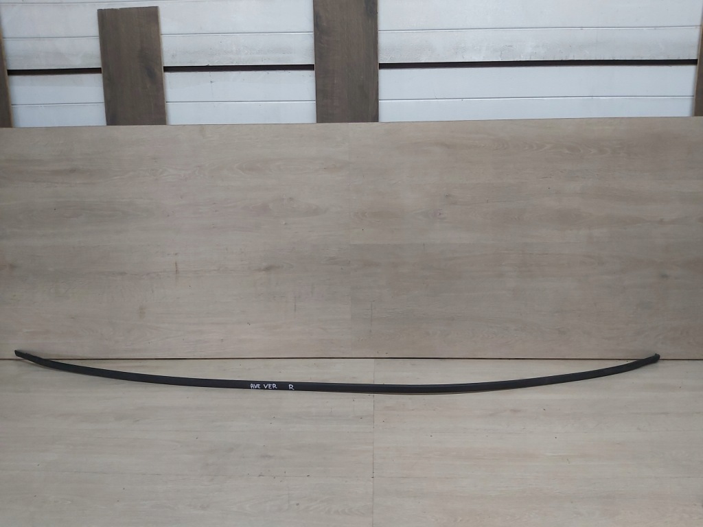 фото №1, Avensis verso 01-06r молдинг дахова права