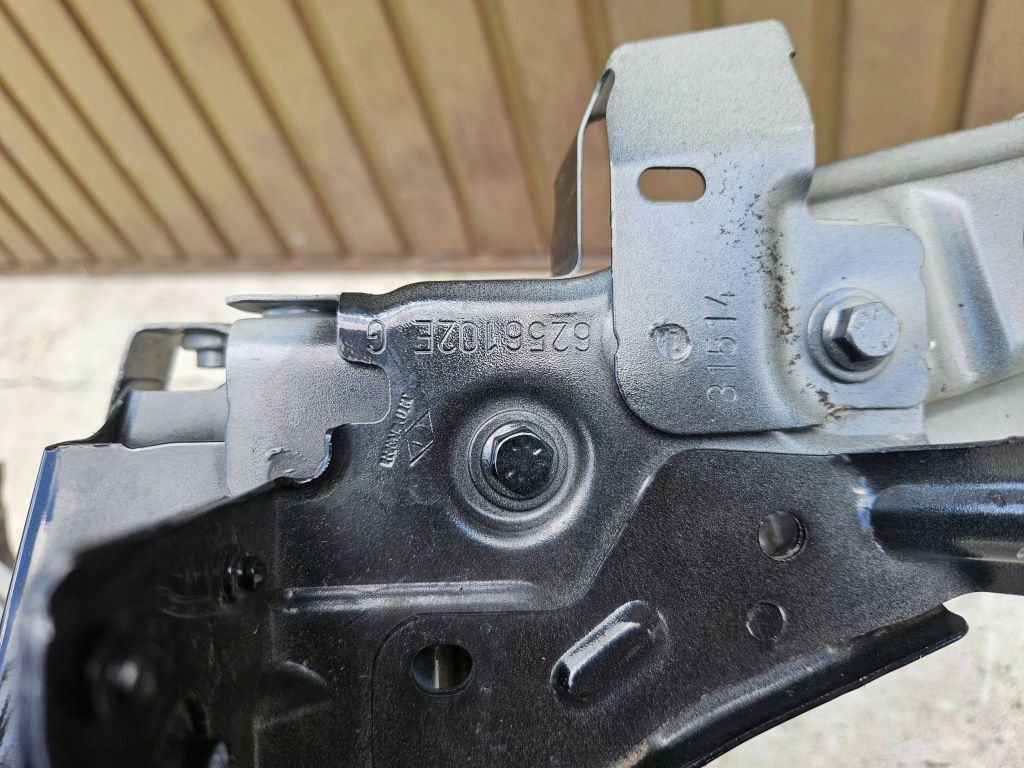 Renault megane iii 3 09- левая сторона лонжерон передняя четверть в Украине