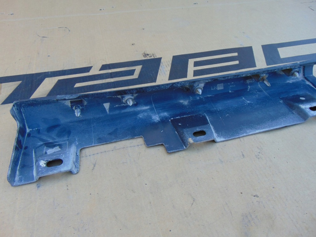 Молдинг порог левая ford courier et76-101a05-ad Оригинал