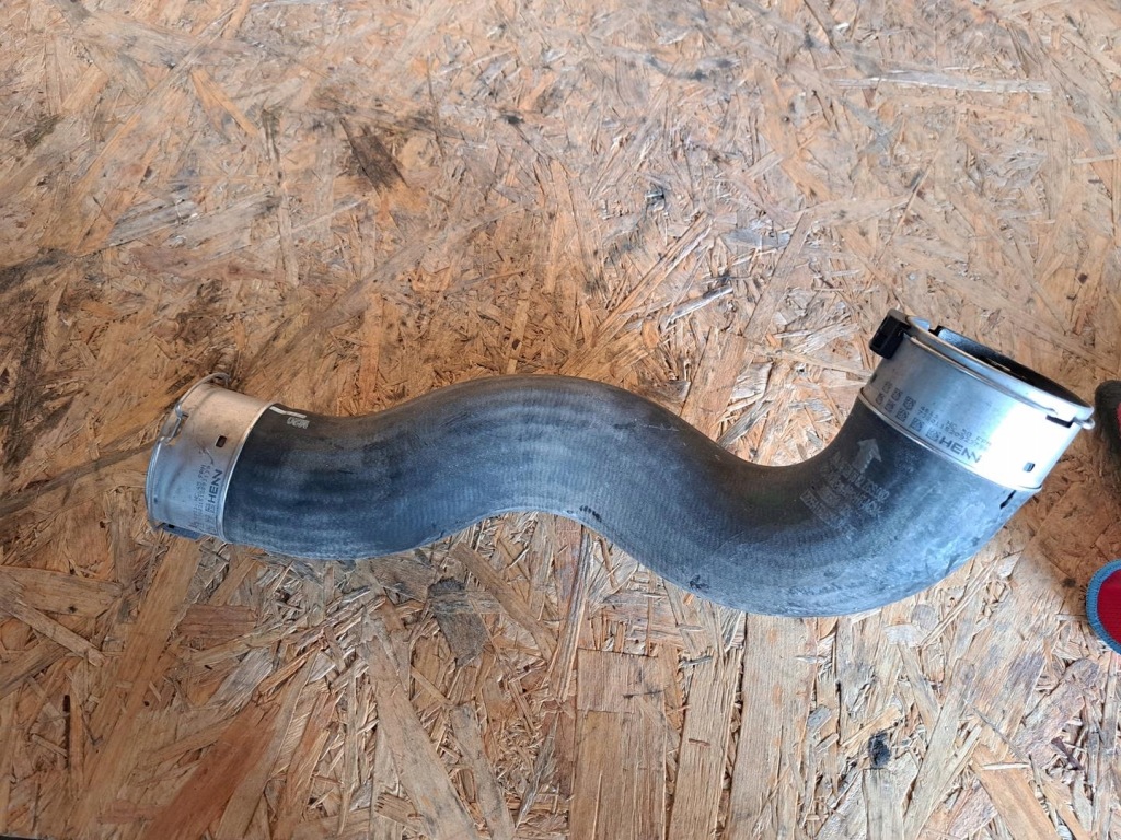 фото №2, Mercedes w246 w117 труба шланг повітря 2,0t