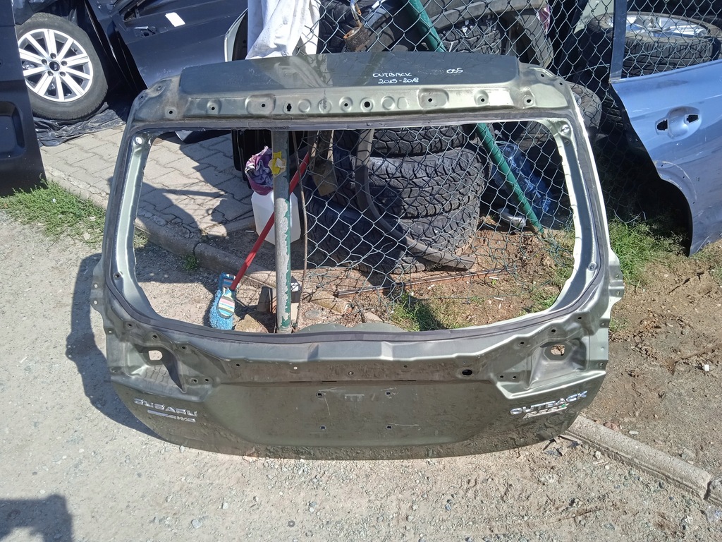 фото №1, Subaru outback v 14-19 крышка багажника задняя