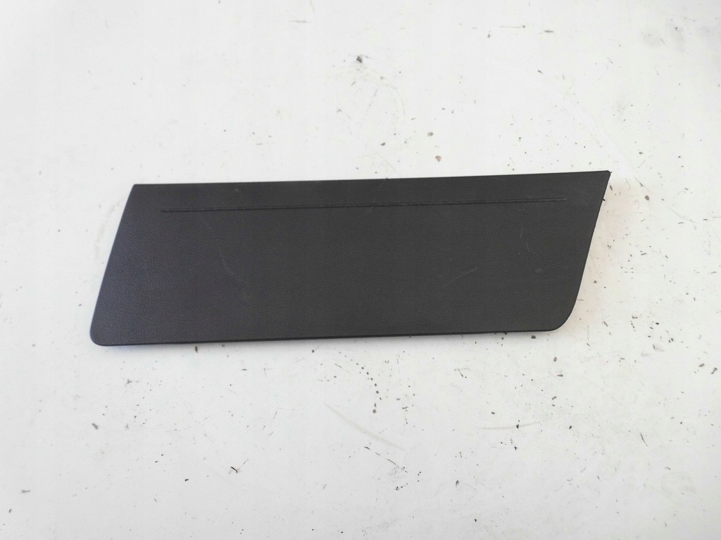 фото №1, Заглушка обшивка багажника vw jetta 5c правая