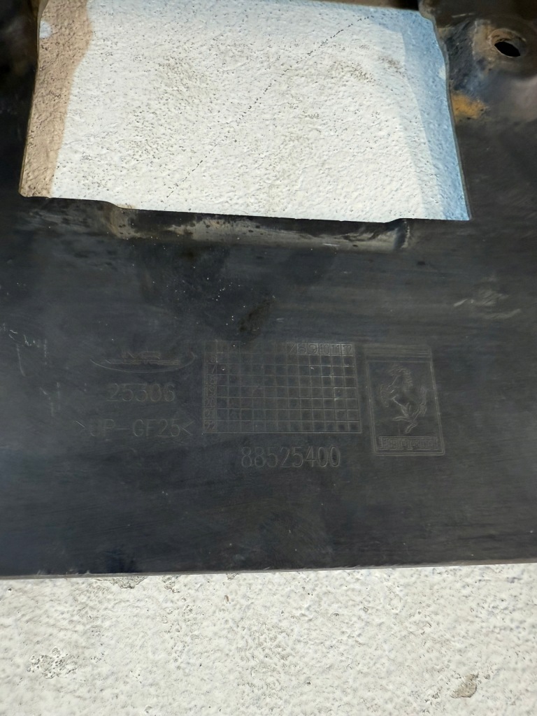 Ferrari 88525400 плита накладка подвеска в Украине