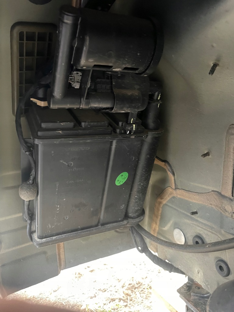 Купити Фільтр вугільний volvo 31478801