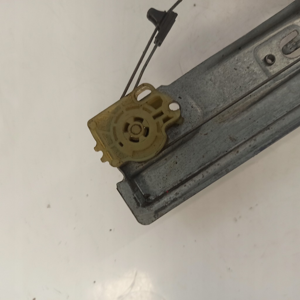 фото №4, Peugeot 207 подъемник стекло левый перед 440787f