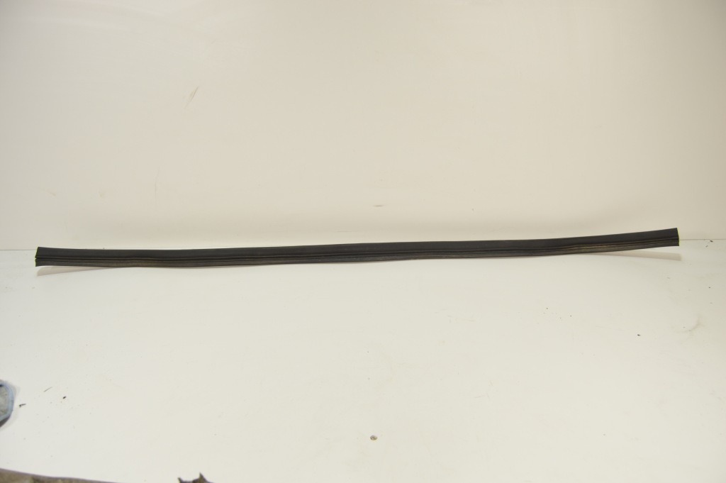 фото №1, Прокладка капот перегородка mercedes w221 lift