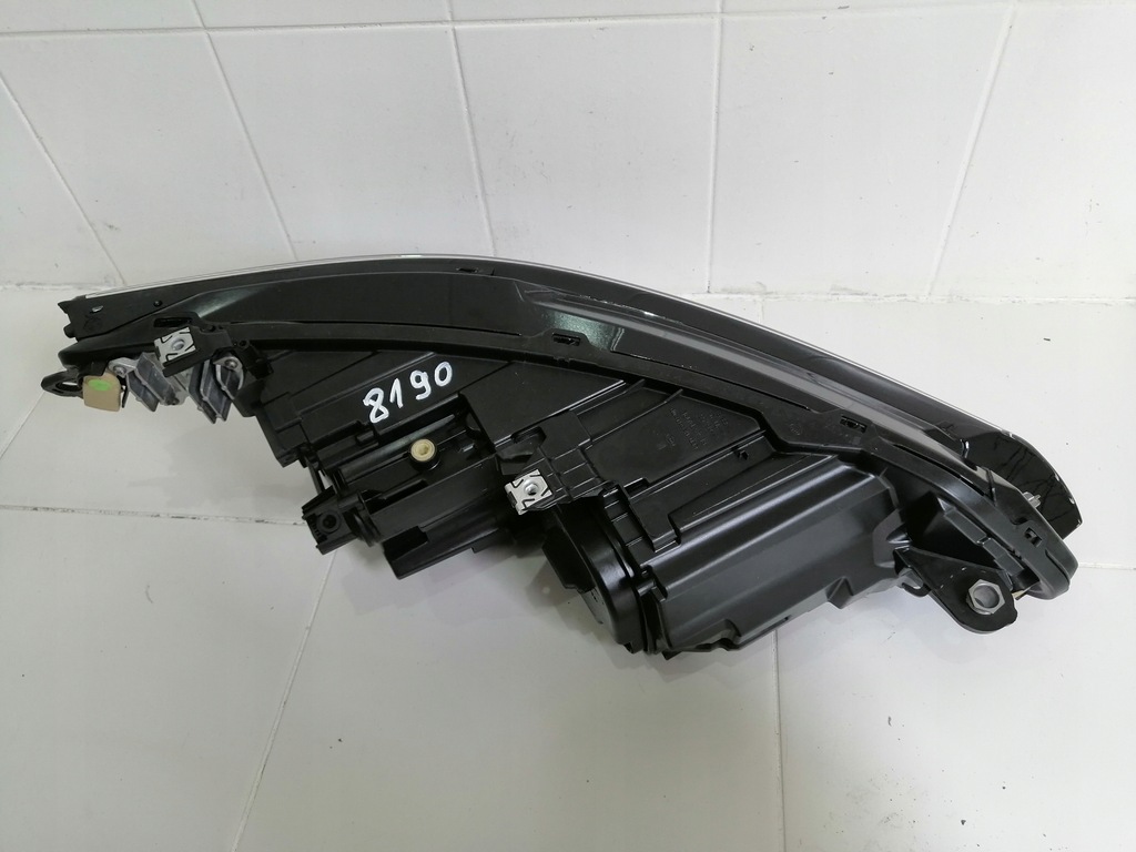 фото №13, Лампа левая передняя перед vw golf 8 5h1