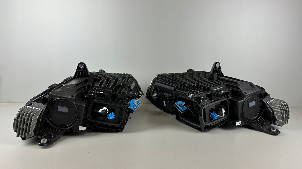 фото №13, Mercedes 296 eqs suv лампа левая правая digital light a2969062502 a2969062602