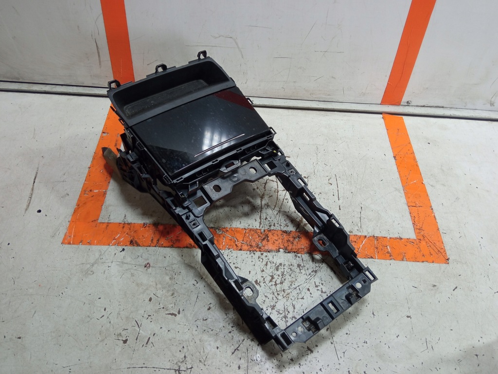 фото №1, Mazda cx-30 кронштейн na кружки бардачок