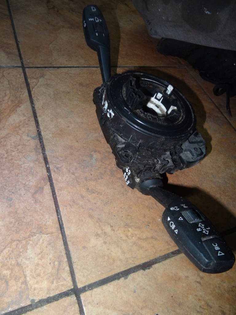 фото №3, Mazda 6 переключатель радио 153769-rh 153769-lh